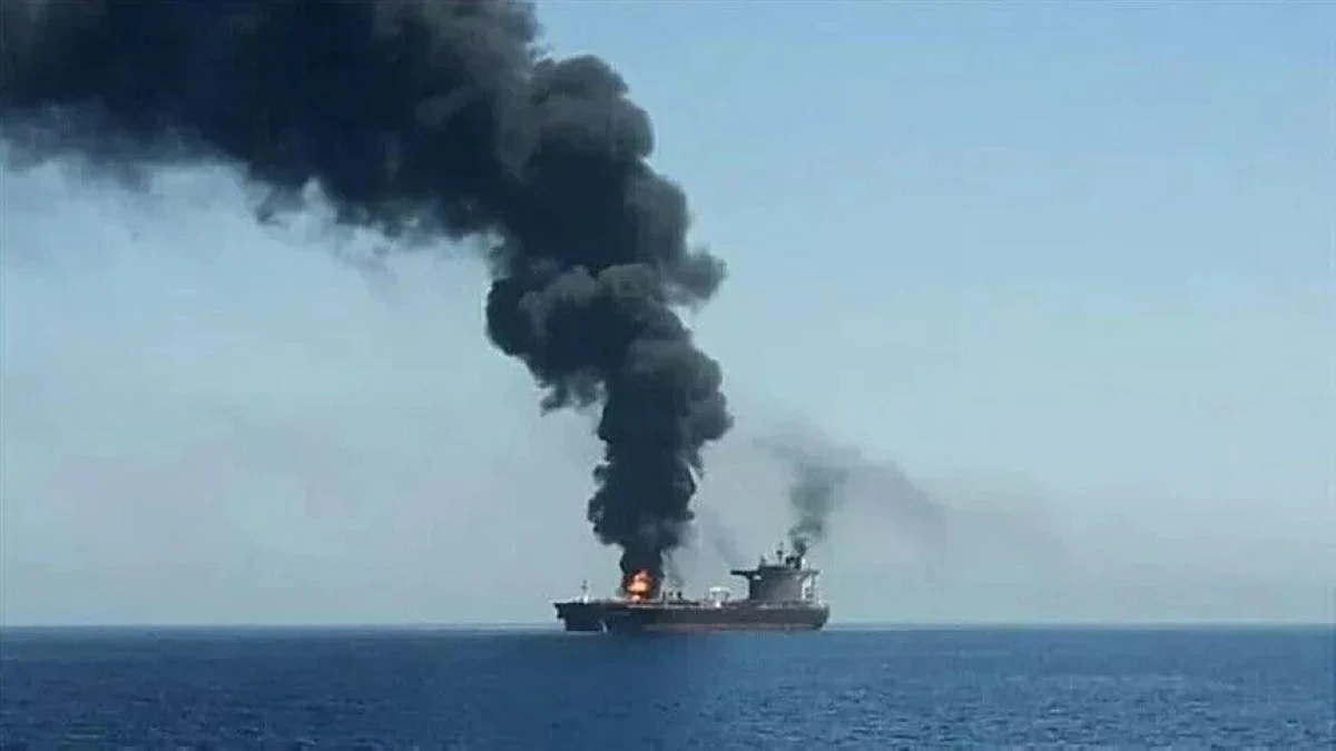 هيئة بريطانية: غرق قارب في مضيق هرمز بالقرب من سلطنة عُمان