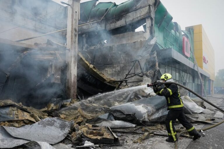 Massive strikes hit Kyiv hours after Putin agrees to fresh peace talks