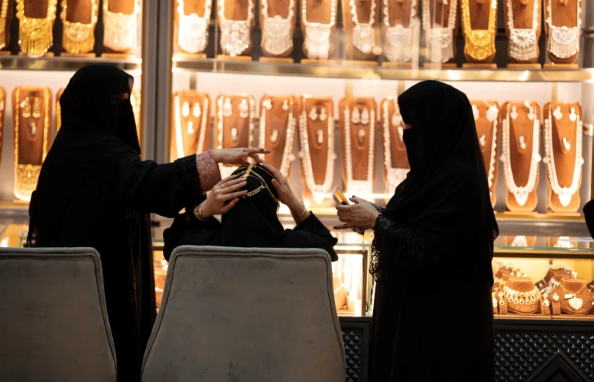 "مجوهرات وساعات أبوظبي" يجذب 17 علامة تجارية