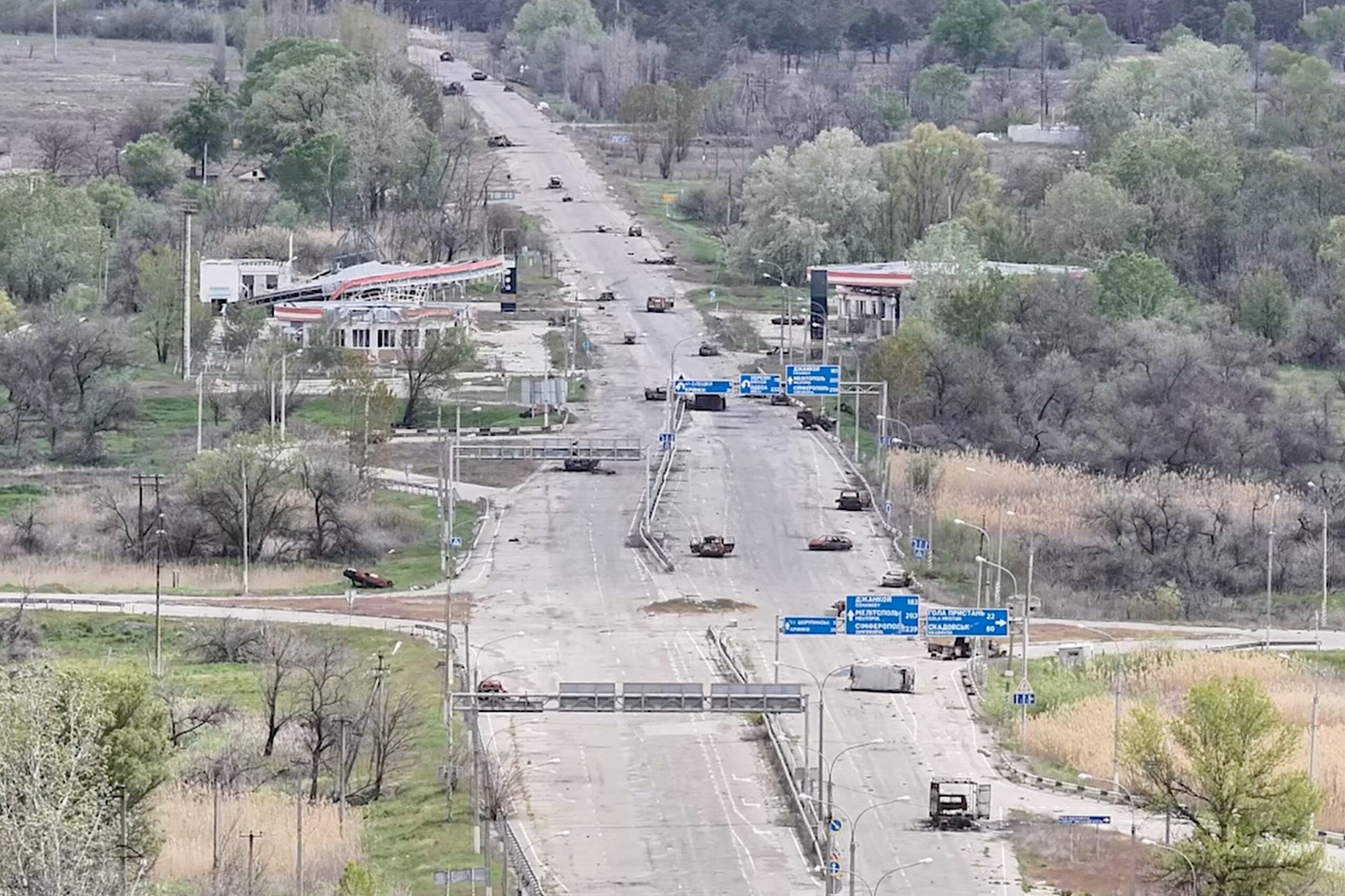 Russian air strike on Ukraine’s Kherson kills one person, injures 19, governor says