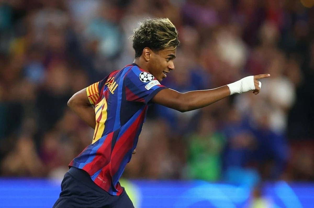 فليك يعلن تشكيل برشلونة أمام ريال مدريد في الكلاسيكو