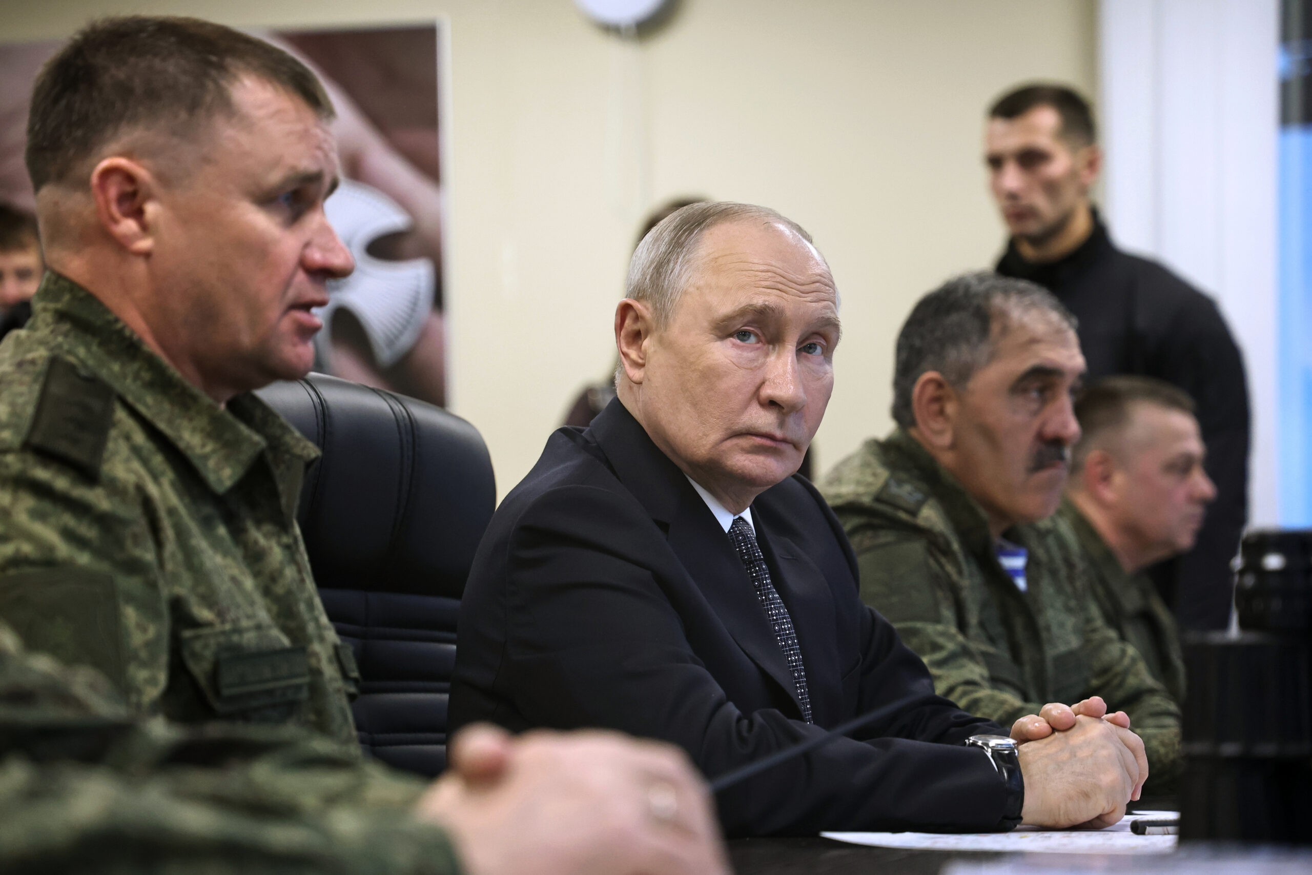 Putin tells Tehran ready to help mediate Middle East war: Iran state media
