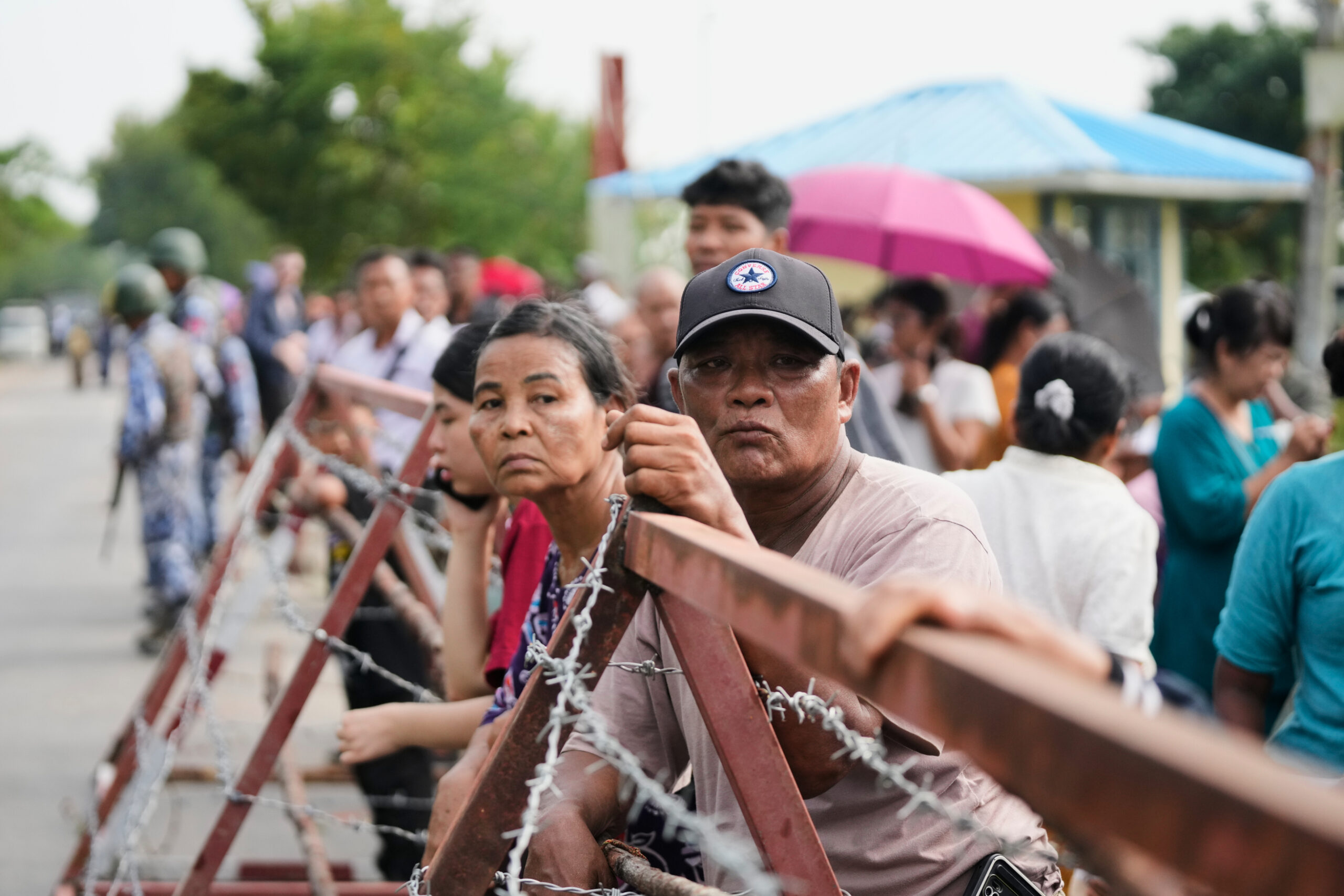 Myanmar leader to visit Malaysia after migrant returns begin