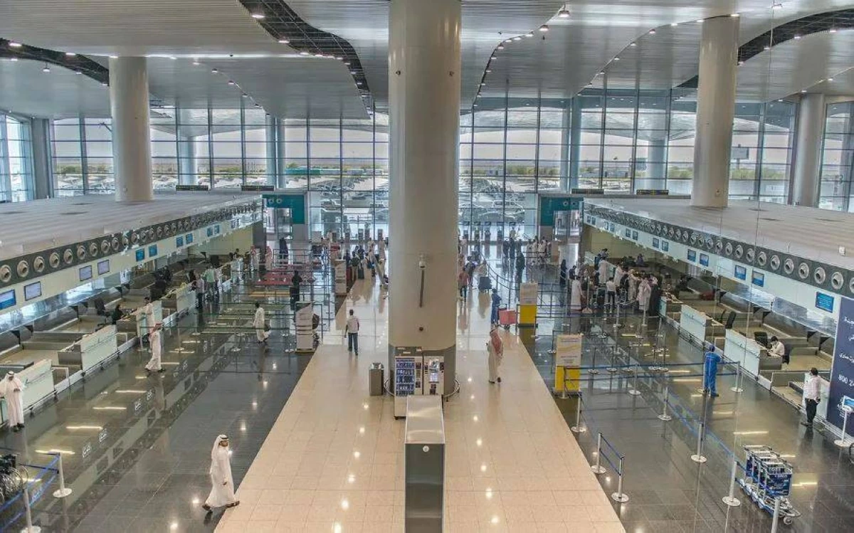 مطار الرياض يعلن استئناف الرحلات.. ويخصص صالة 1 للرحلات الداخلية و 2 لـ «الدولية»
