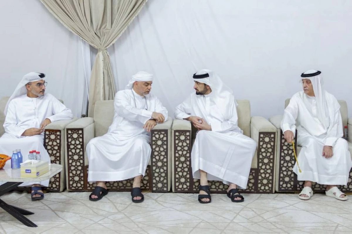 أحمد ومنصور بن محمد يعزيان في وفاة جاسم رئيسي