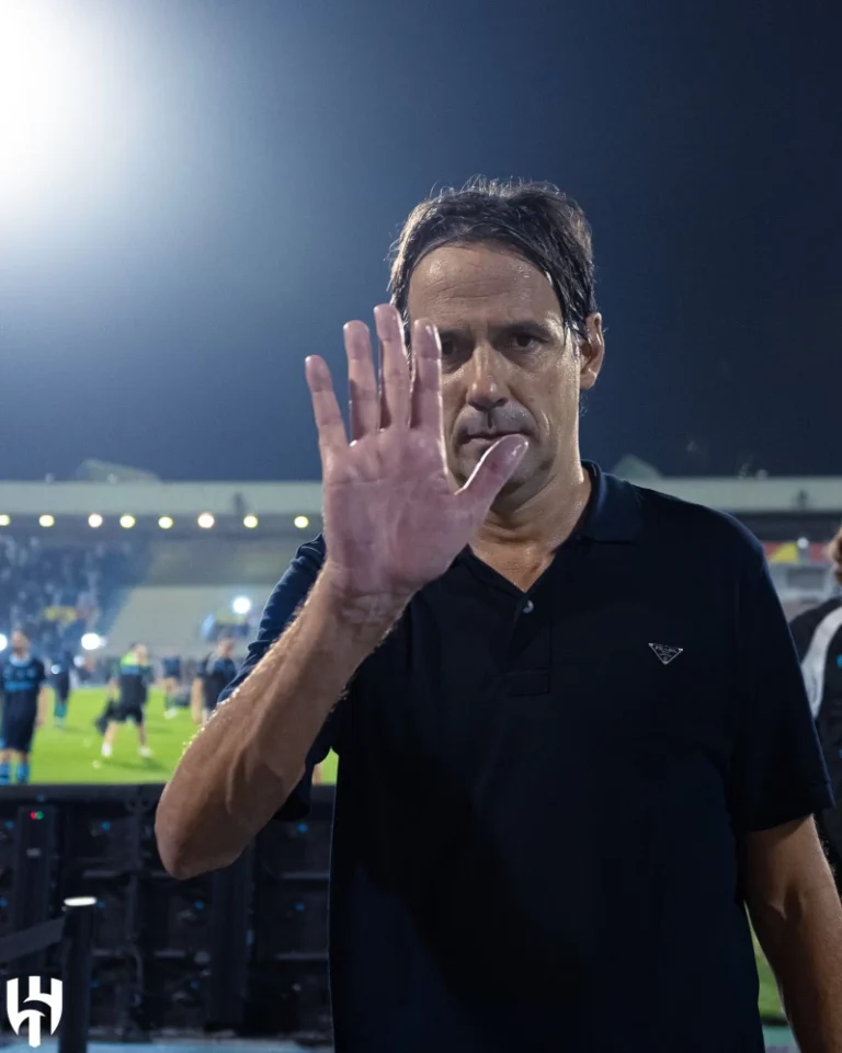 الهلال يزيح القادسية من الصدارة ويقدم هدية للنصر