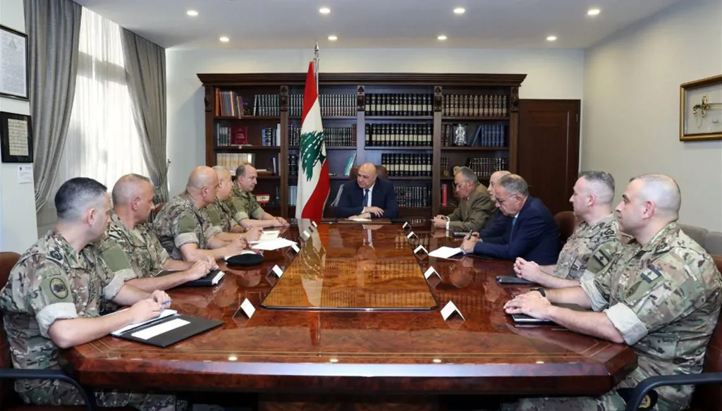 مقاطعة وزراء “القوات” تبقي ملف الإحالة عالقاً… سلام يبرز ملاحقة ملف الدواء… وملفات على الطريق