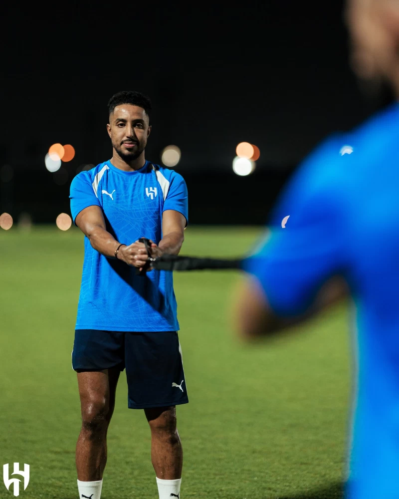 غياب سمر فيل يفتح الباب أمام قائد الهلال للظهور أساسياً