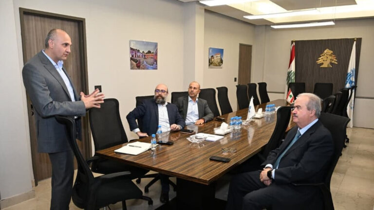 الجمهورية | وزير المال بحث مع وفد من برنامج الأمم المتحدة الإنمائي في قطاع الطاقة