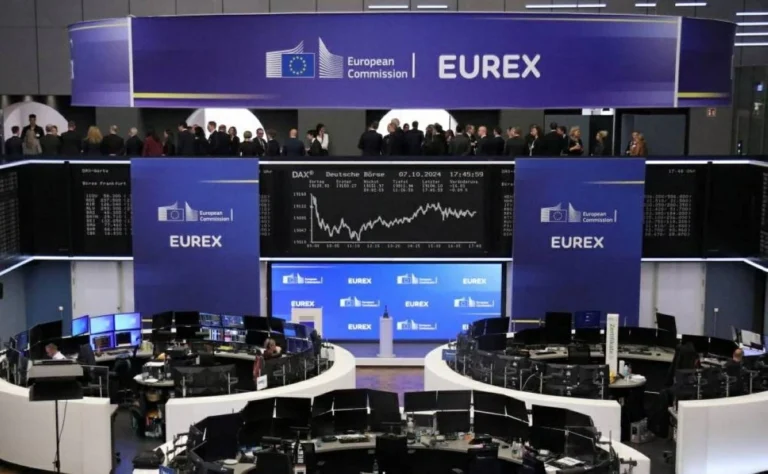 أسهم أوروبا تتباين وسط موجة بيع في قطاع التكنولوجيا