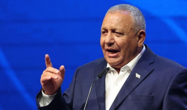 Netanyahu Could Stay in Power Unless Rivals Unite