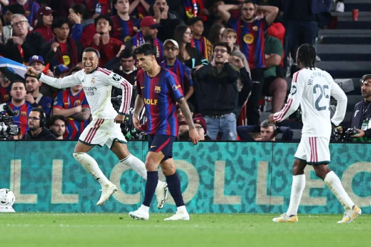 ريال مدريد يمزق شباك برشلونة بثنائية (فيديو)