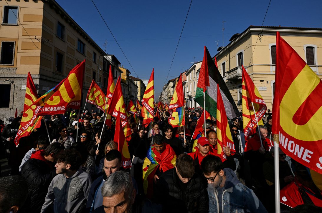 Major anti-government protests sweep across Italy