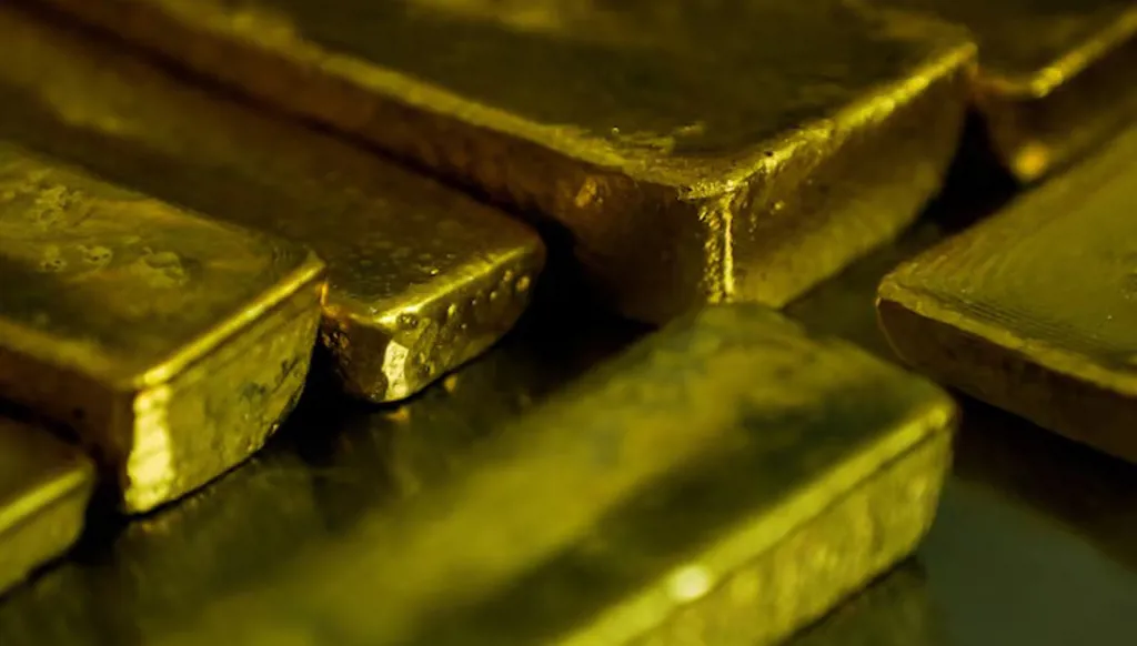 الذهب يتراجع… كم سجّل سعره؟