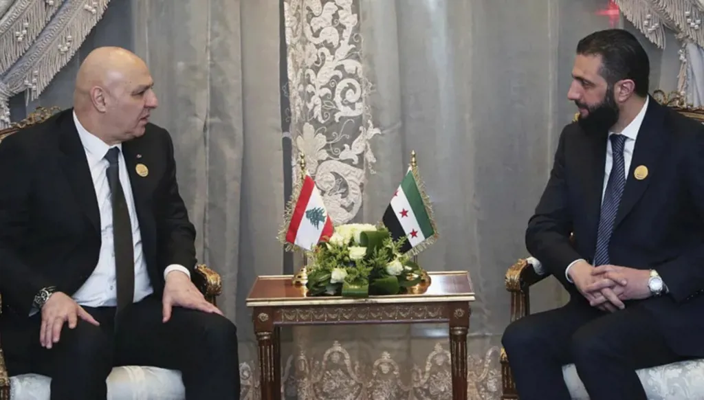 لماذا الانقسام والحذر في العلاقة بين لبنان وسوريا؟