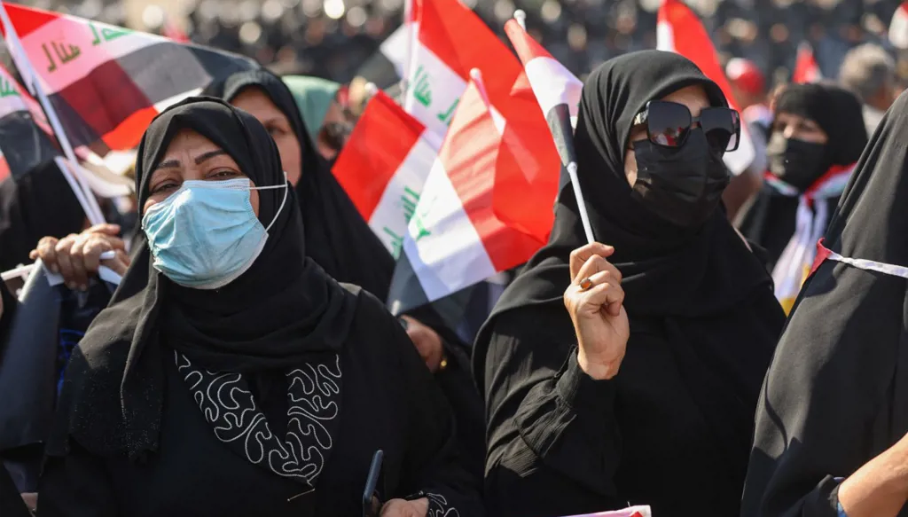 العراقيون يحيون ذكرى تظاهرات تشرين… والزيدي: سنسعى لتحقيق المطالب (صور)