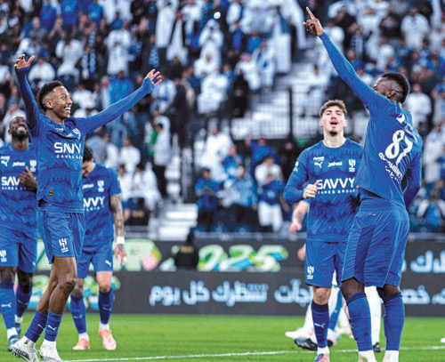 الهلال لتأكيد الصدارة يواجه الفتح.. والشباب يصطدم بالأهلي.. وأبها في ورطة الاتحاد