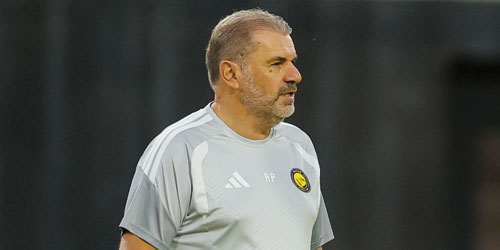 النصر يفتقد كومان وسيماكان وغريب أمام نيوم