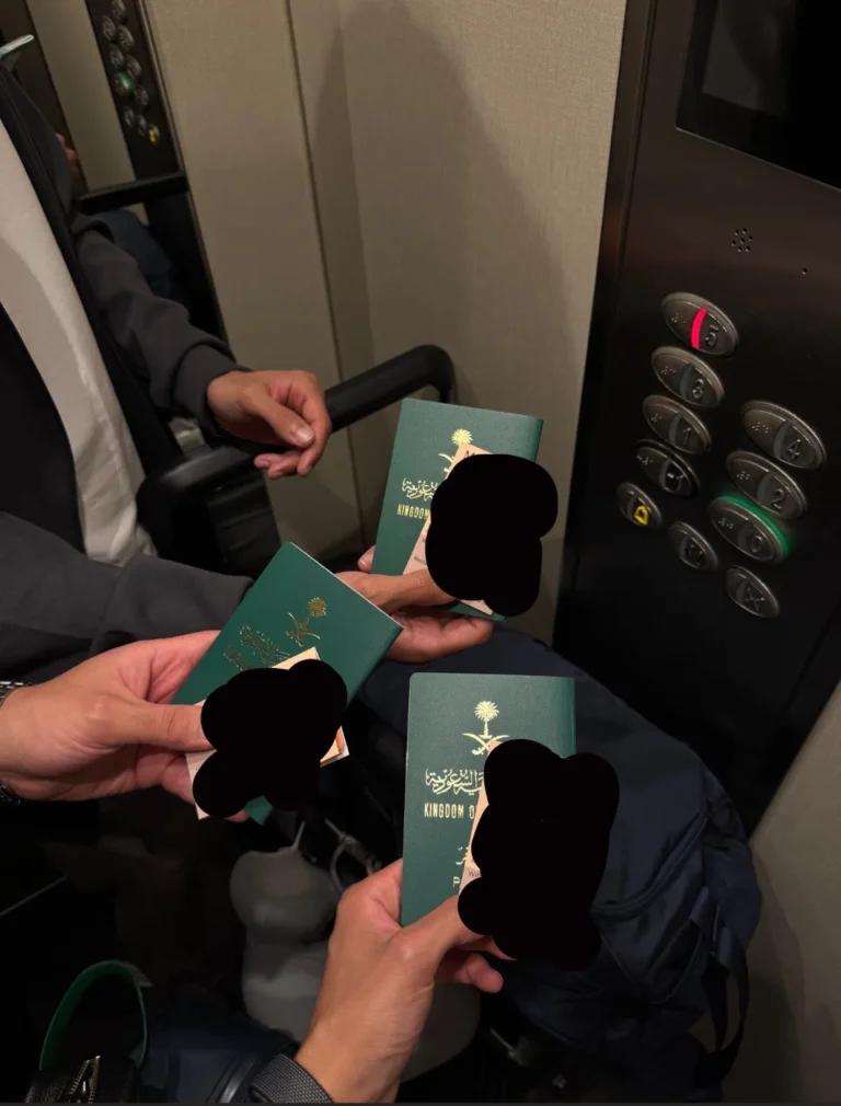 أكثر من 5 ملايين مشاهدة لتغريدة سعودي من حائل.. وسفارة المملكة في مدريد تنهي معاناته ومرافقيه بعد تأجيل رحلتهم