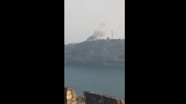 ميليشيا الحوثي تستهدف قصر معاشيق الرئاسي في عدن بخمسة صواريخ