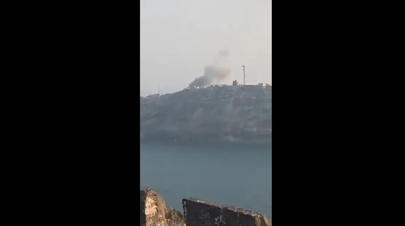 ميليشيا الحوثي تستهدف قصر معاشيق الرئاسي في عدن بخمسة صواريخ