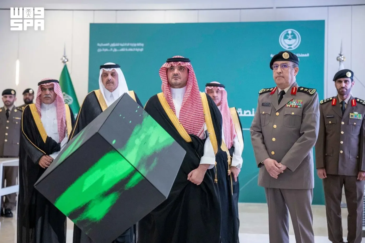 وزير الداخلية يدشّن مبنى القبول المركزي الموحّد ومنصته الرقمية للخدمة العسكرية