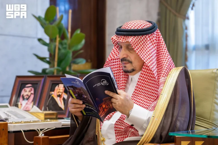 أمير الرياض يستقبل رئيس الجمعية التعاونية للإسكان ويطّلع على خططها المستقبلية