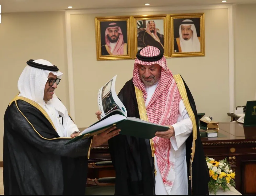 أمير نجران يستعرض إنجازات الأمانة في الاستعداد لليوم الوطني